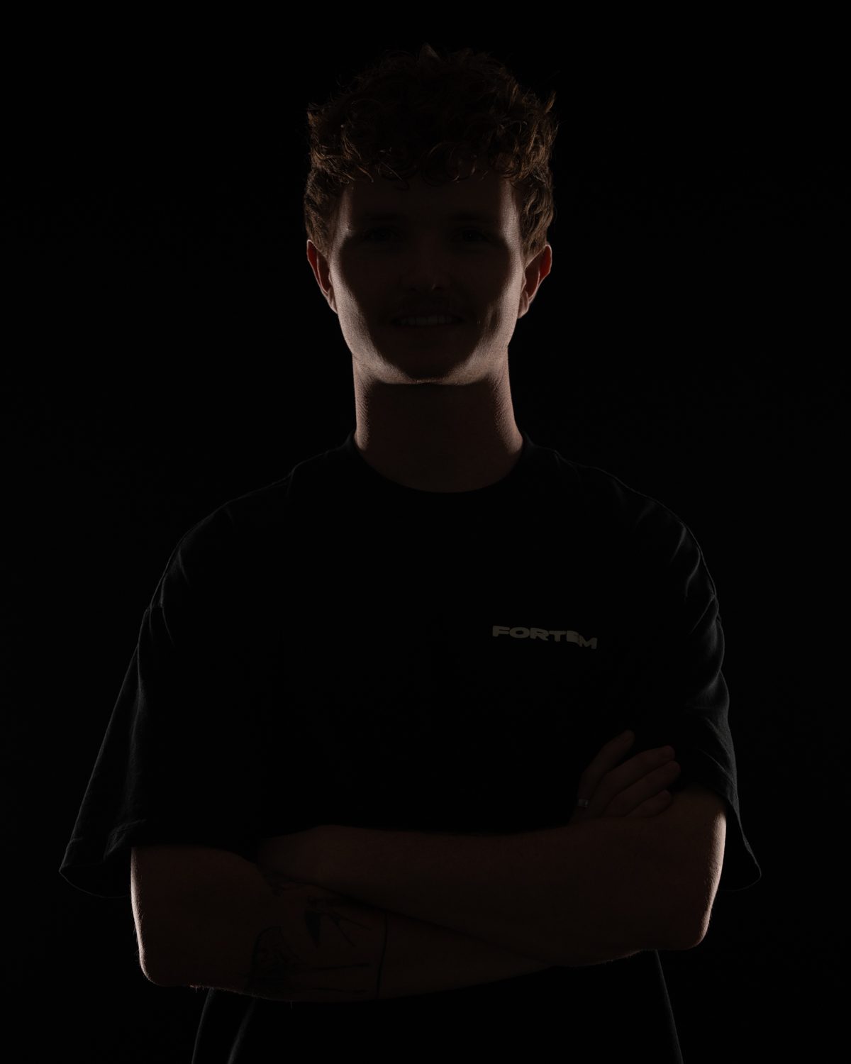 Headshot Ethan