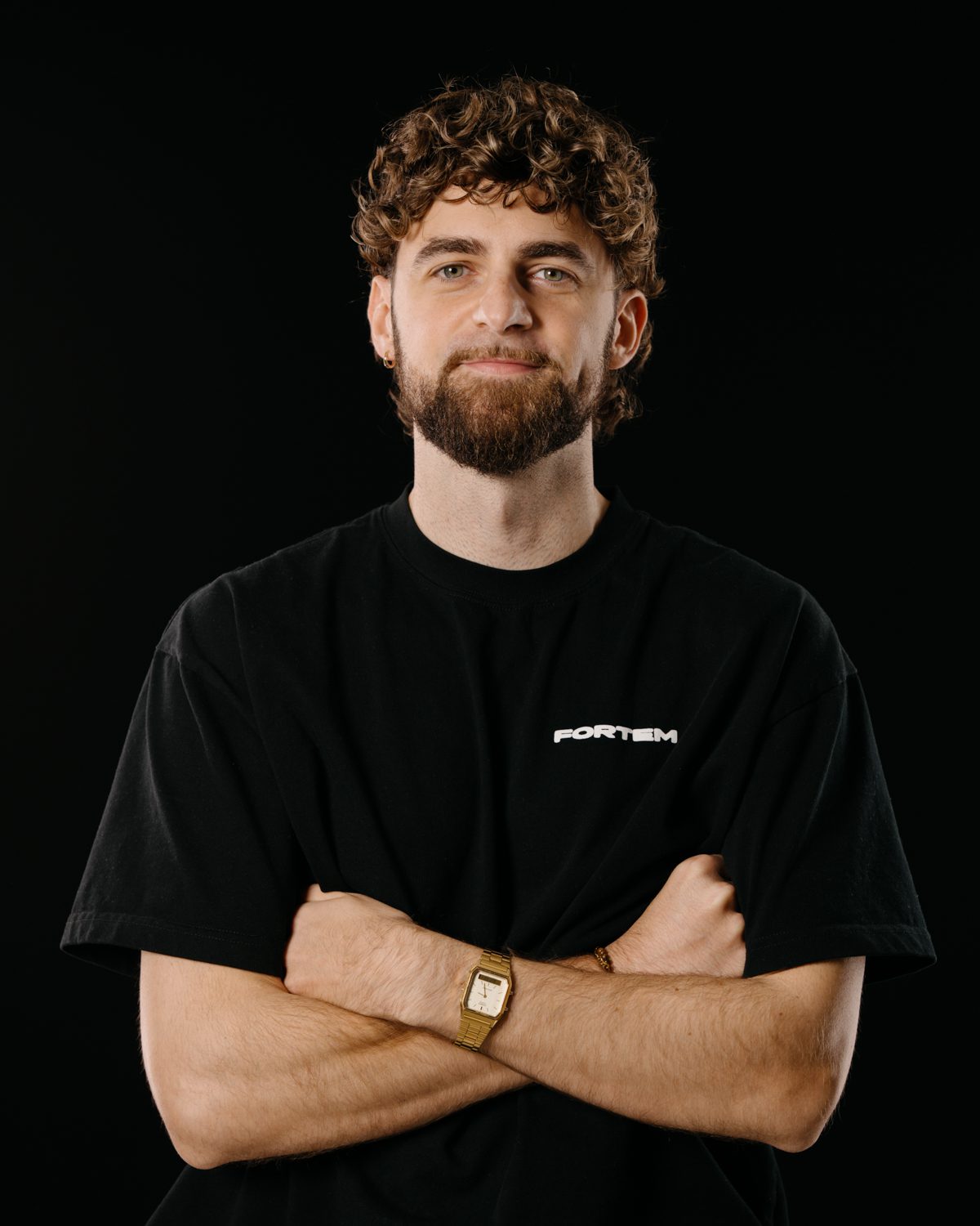 Headshot Aron